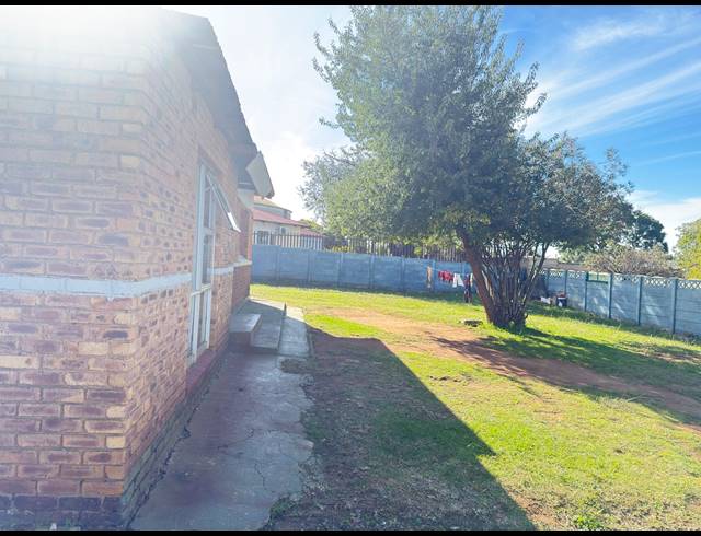 2 BEDROOM FREESTANDING FOR SALE IN CHLOORKOP